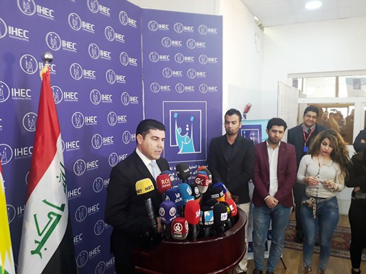 مؤتمر صحفي لهاوري توفيق مدير مكتب مفوضية الانتخابات العراقية في السليمانية